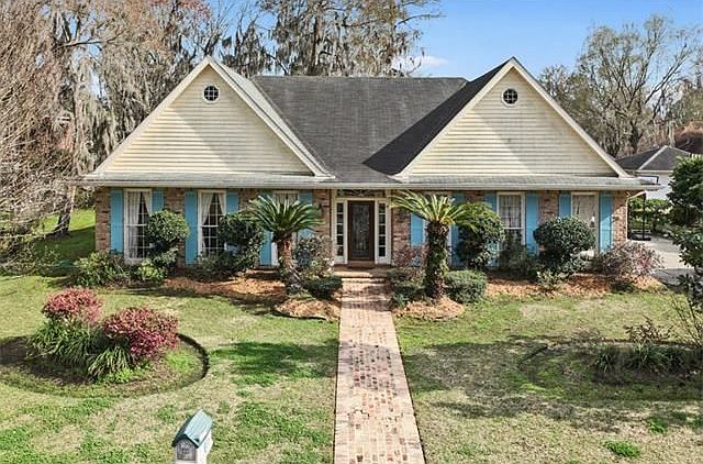 1st image of 48 Belle Grove Dr