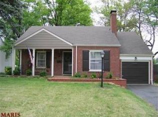 979 Glenmoor Ave, Saint Louis, MO 63122