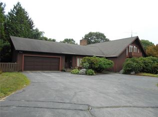 13 Lladnar Dr, Lincoln, RI 02865
