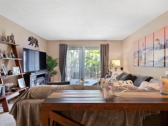 5th image of 4025 N Federal Highway #219-B