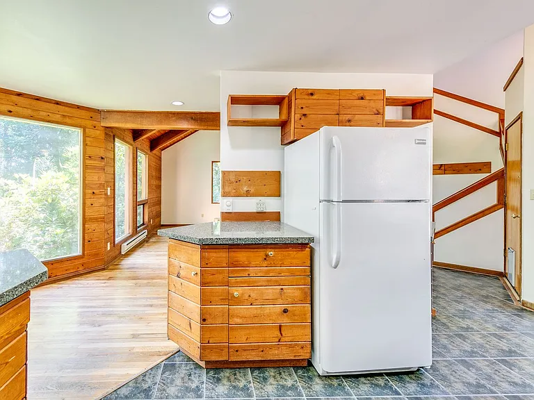 7019 NE Twin Ponds Rd — Photo 14