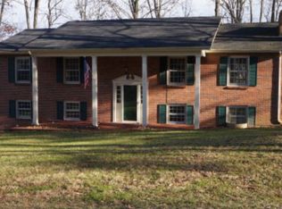 15413 Monticello Dr, Bristol, VA 24202