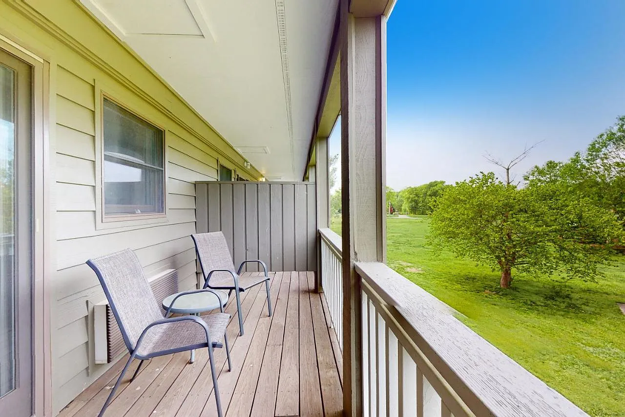 Studio, 781 sqft, $1,199 — Photo 4