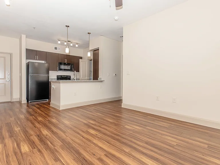 Alexis Apartments — Photo 5