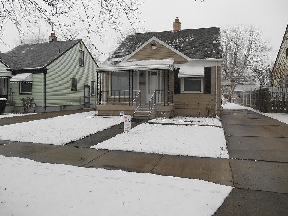 1st image of 27828 Larchmont St
