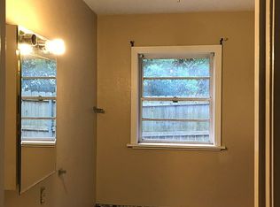 701 N 7th Ave, Teague, TX 75860