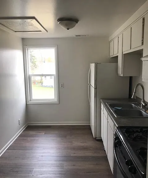 1102 E Michigan Blvd #B — Photo 2