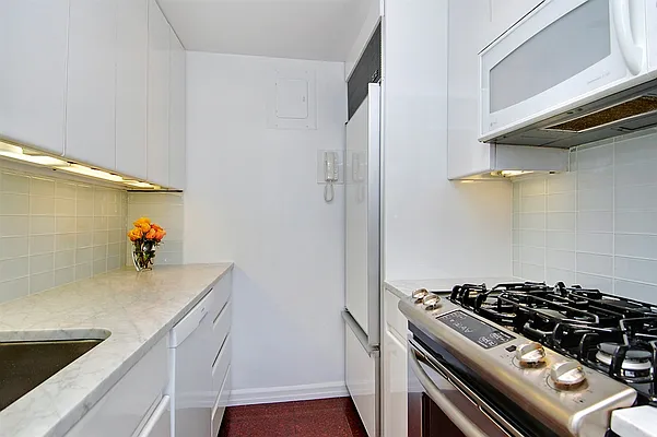 Sold by Corcoran | media 4