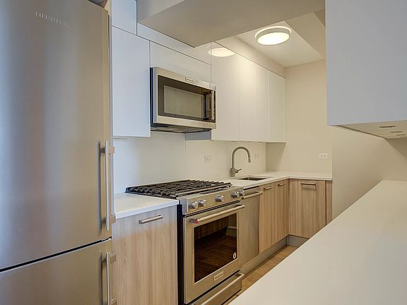 3rd image of 10740 Queens Blvd APT 7M