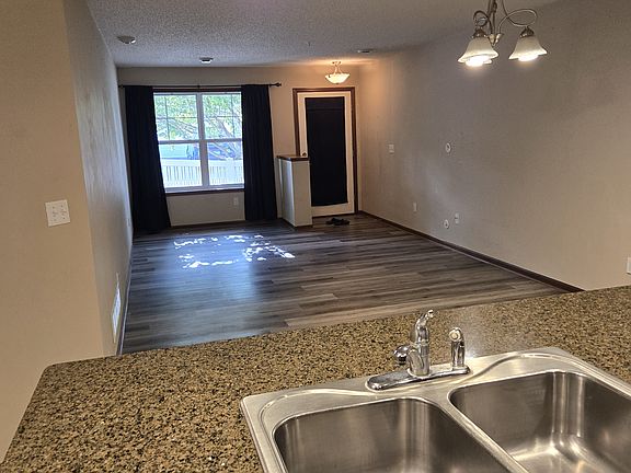 5th image of 15555 60th Ave N