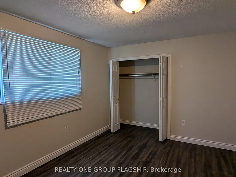 7 Greening Ave #UPPER — Photo 14