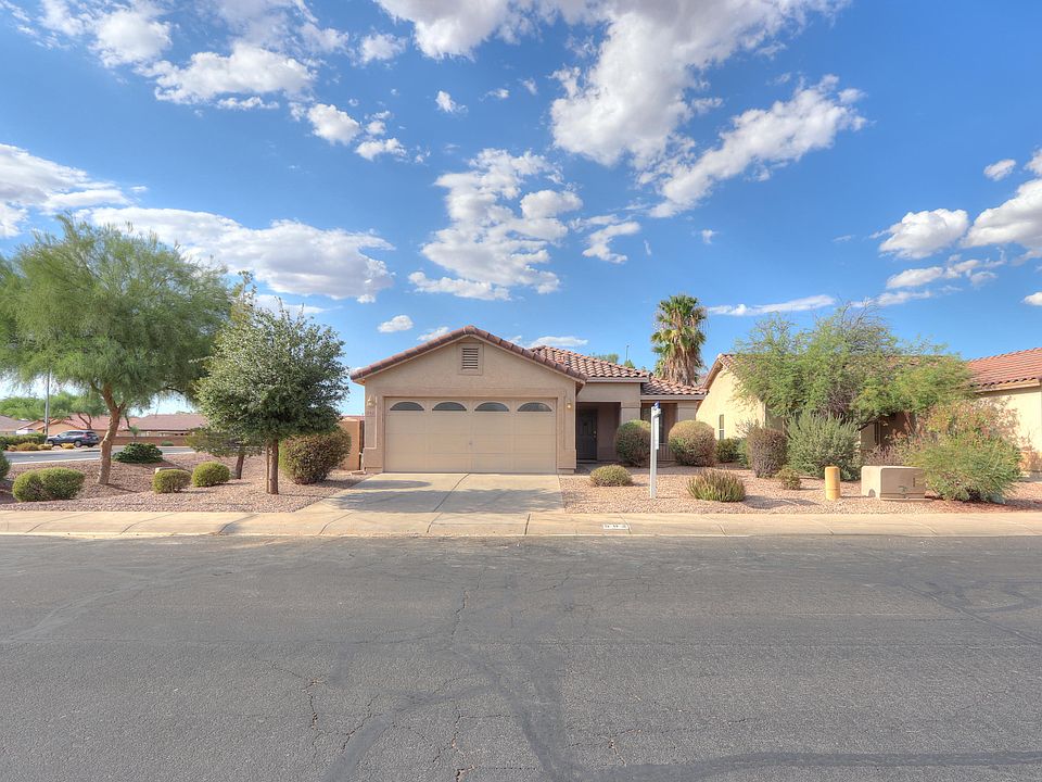1st image of 582 W Kingman Dr