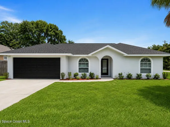 226 12th St SW, Vero Beach, FL 32962