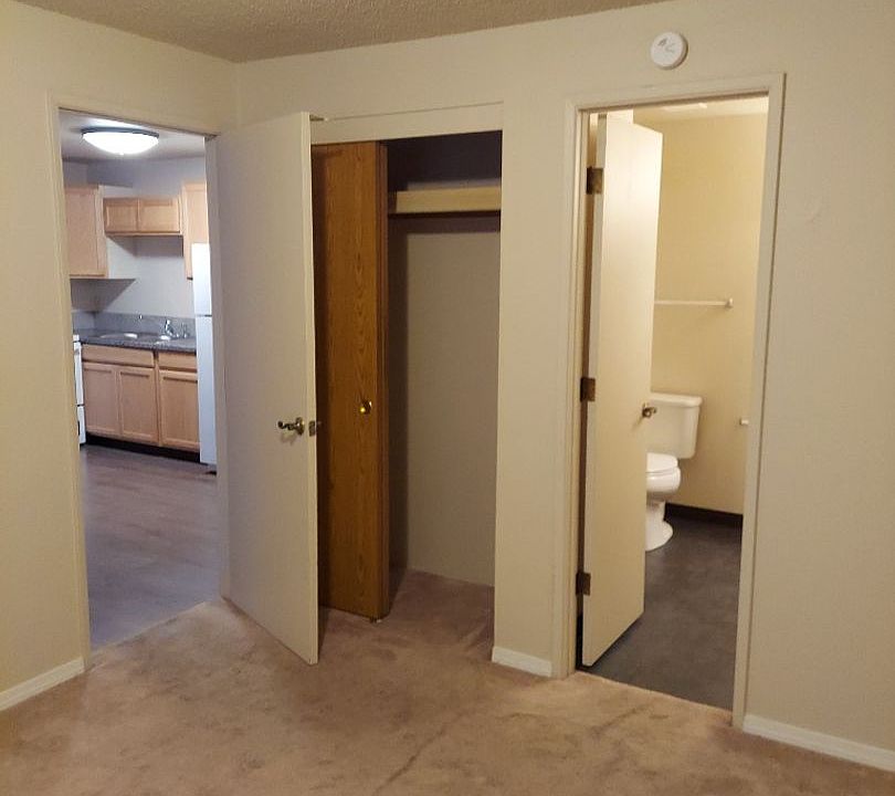 Maplecrest Apartments 8402 NE 8th Way Vancouver, WA Zillow