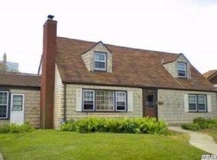 364 E Harrison St, Long Beach, NY 11561