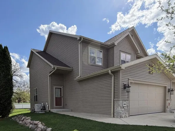 3001 Graydon AVENUE, East Troy, WI 53120