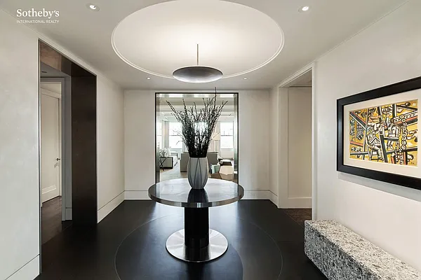 Sold by Sotheby's International Realty | media 17