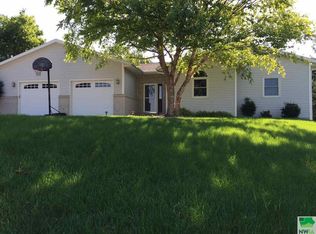 5860 Villa Rd, Alta, IA 51002