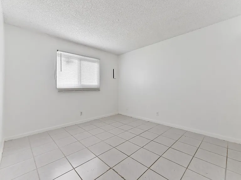 12467 Westhampton Cir — Photo 13