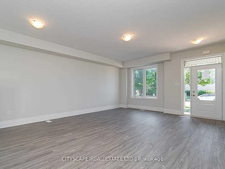 565 Wedgewood Dr — Photo 4