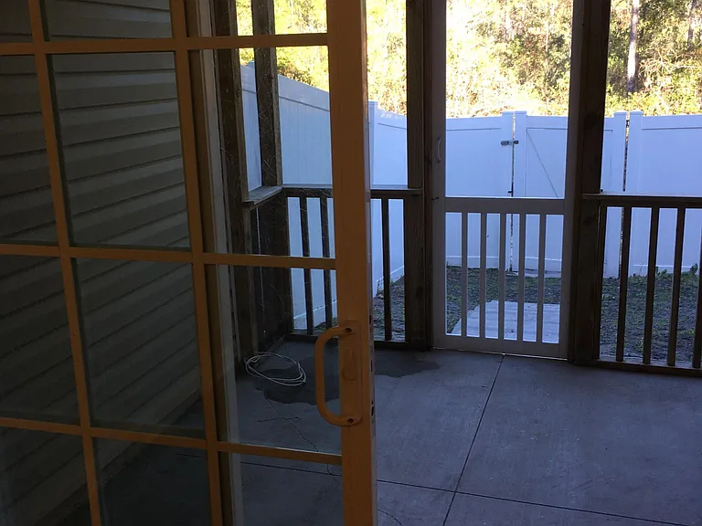 303 Cedar Island Trl — Photo 9