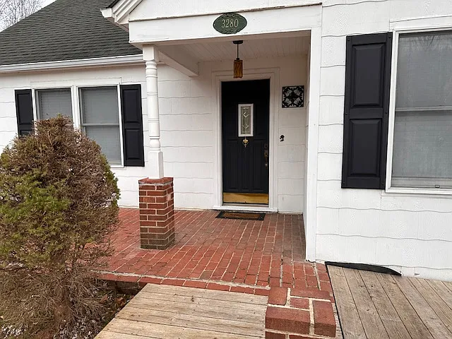3 bed, 1469 sqft, $2,000 — Photo 2