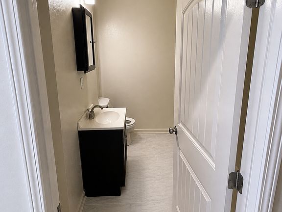 3rd image of 1130 S Genois St #1132
