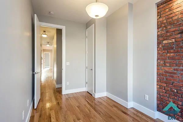 Rented by EXR | media 29