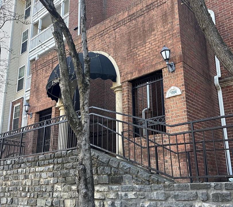 1st image of 1504 Lincoln Way APT 108