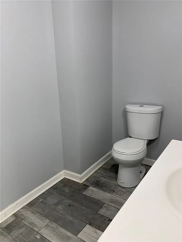 82 South Ave — Photo 4