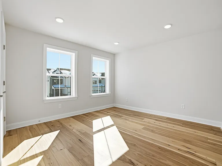 18 Whitaker Ln — Photo 28