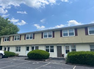 40 James Dr APT 3, Denver, PA 17517