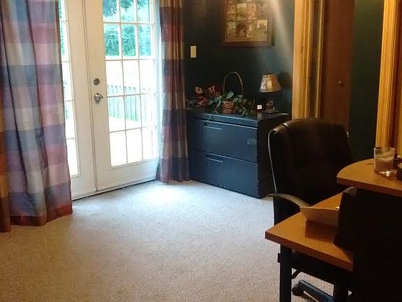 den area... goes onto deck