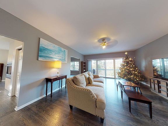 5th image of 238 Eastshore Dr