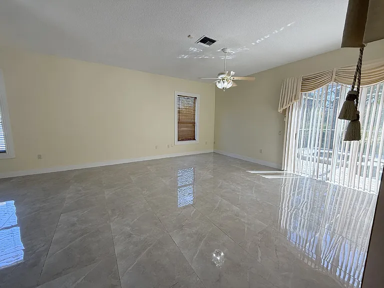 1024 Hagen Dr — Photo 34