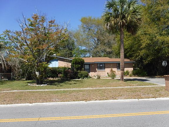 3rd image of 3903 Harbor View Dr