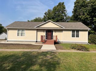 306 S 4th St, Winterset, IA 50273