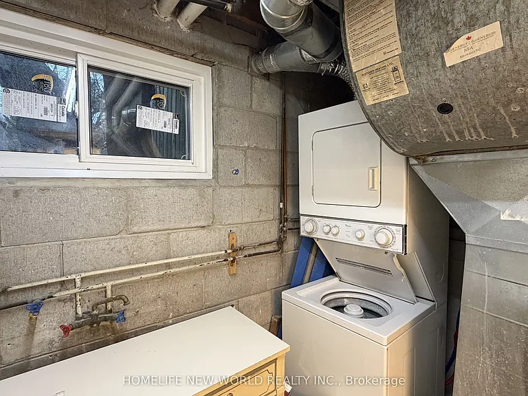 135 Pineway Blvd #LOWER LEVEL — Photo 23