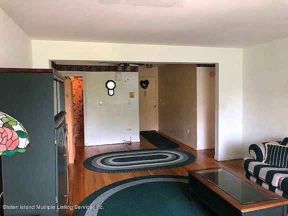4th image of 830 Howard Ave APT 4E