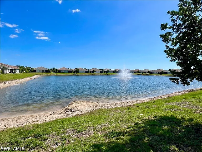 1130 Rolling Brook Ln — Photo 38