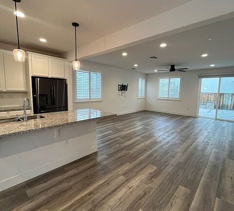 2nd image of 260 E Natasha Ave