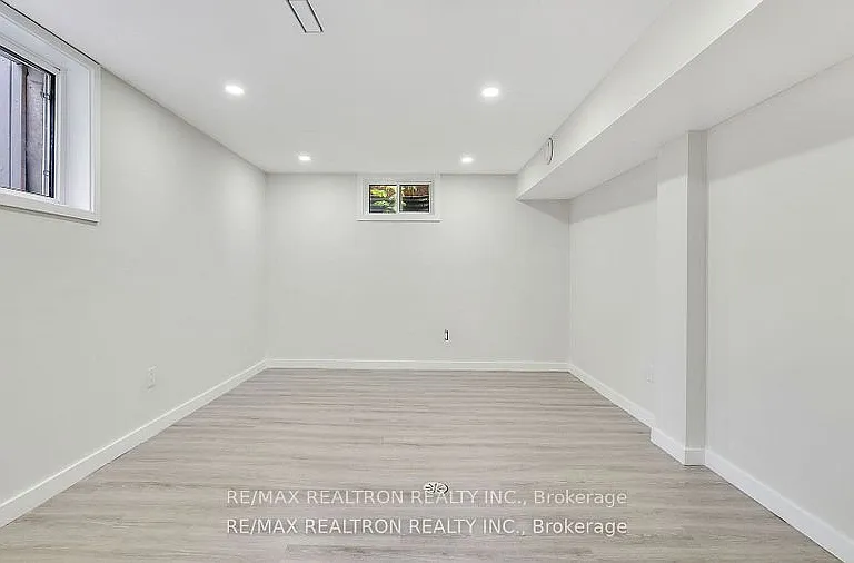 1282 Winter Ave #BASEMENT — Photo 15