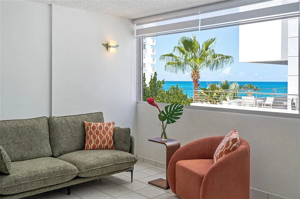 Studio, 1.0 bath, 398 sqft, $2,000 — Photo 1