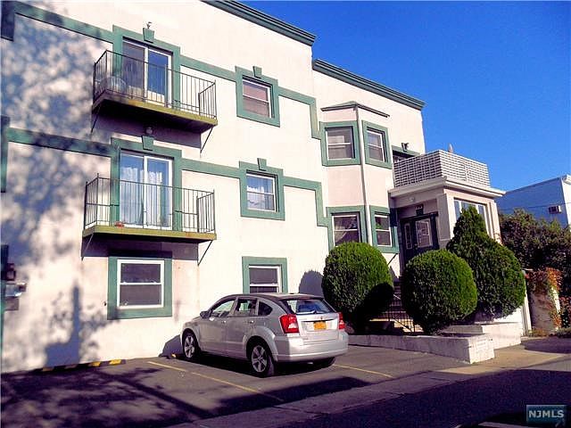 2nd image of 223 Wheeler St #2F