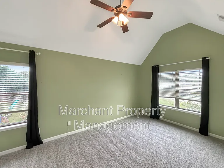 32 Governors Lake Way — Photo 23