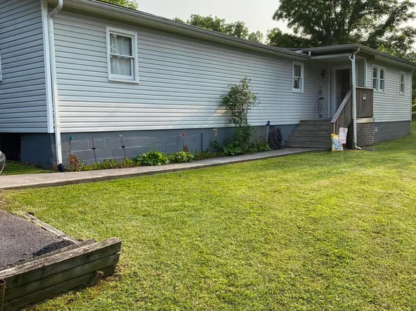 880 Gilley Ave E, Big Stone Gap, VA 24219