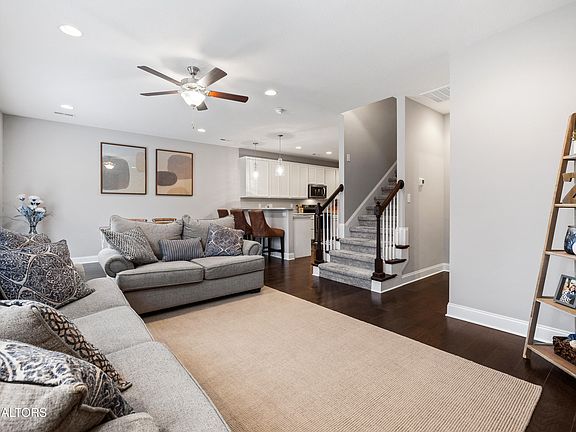 3rd image of 6769 Padgett Hill Ln