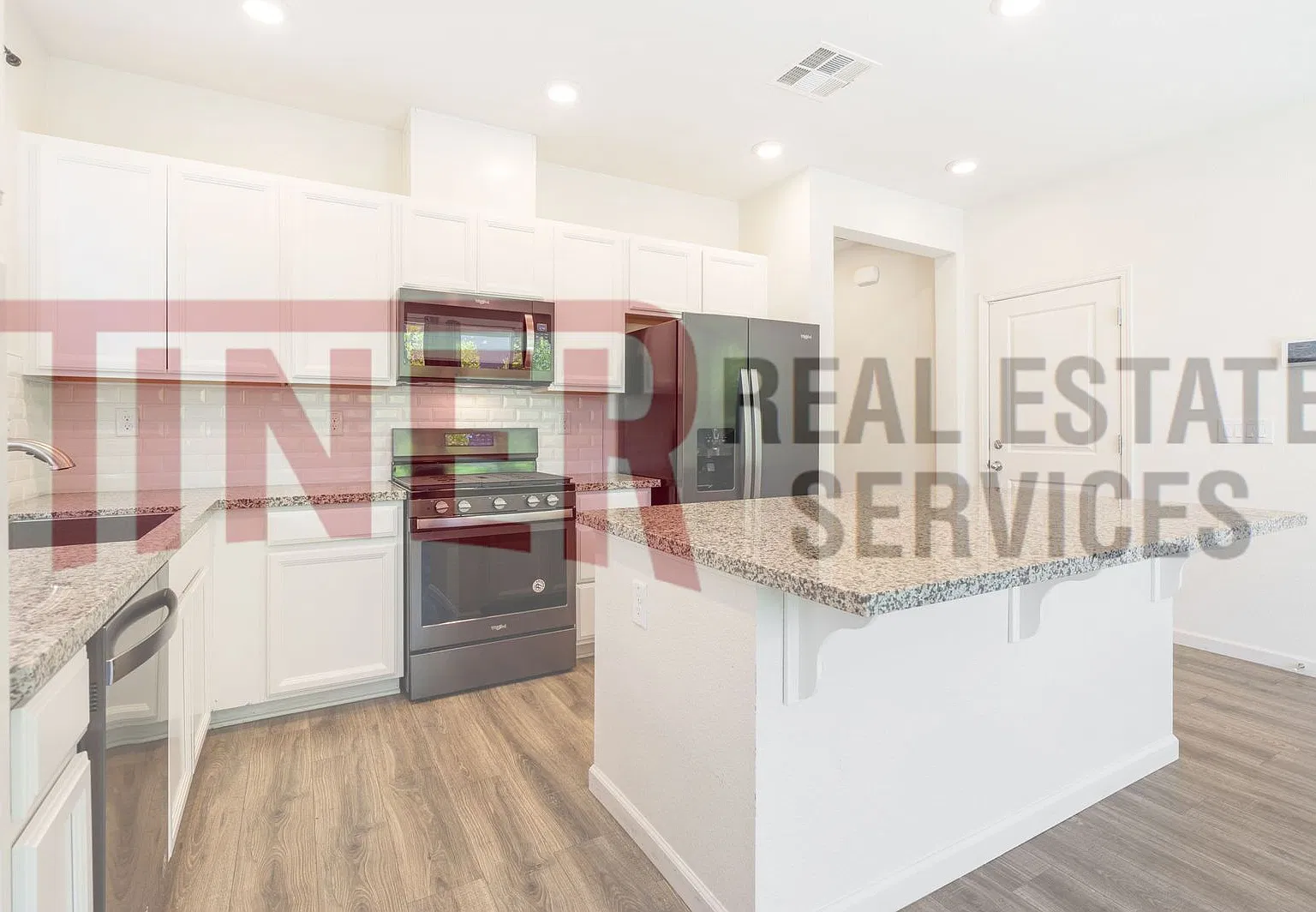 1448 Lincolnshire Cir - Tier 1 - Gorgeous Lincoln Home in Gated Community with Community Pool Acc... — Photo 3