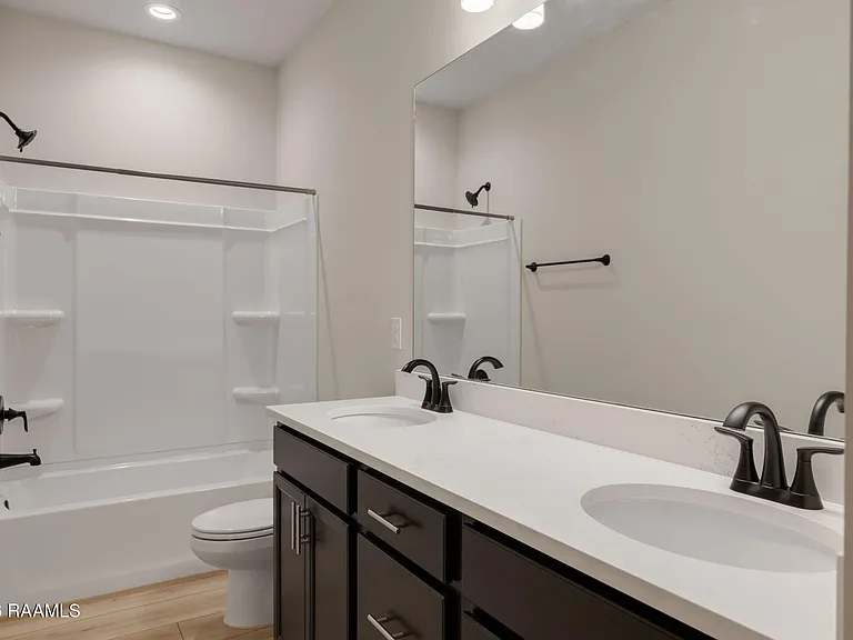 106 Bejeweled Ave — Photo 24