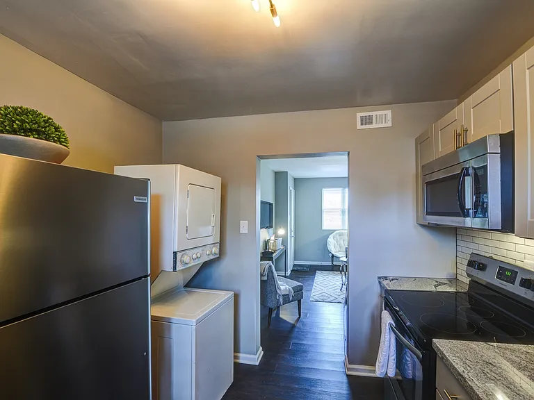 1837 Grayland Ave #B — Photo 10